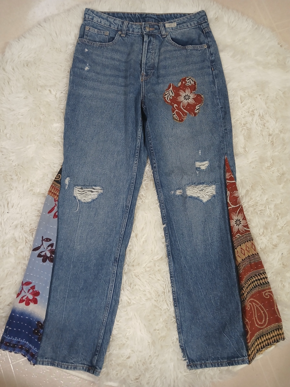 Women's Blue Distressed Jeans with Red Floral Patch